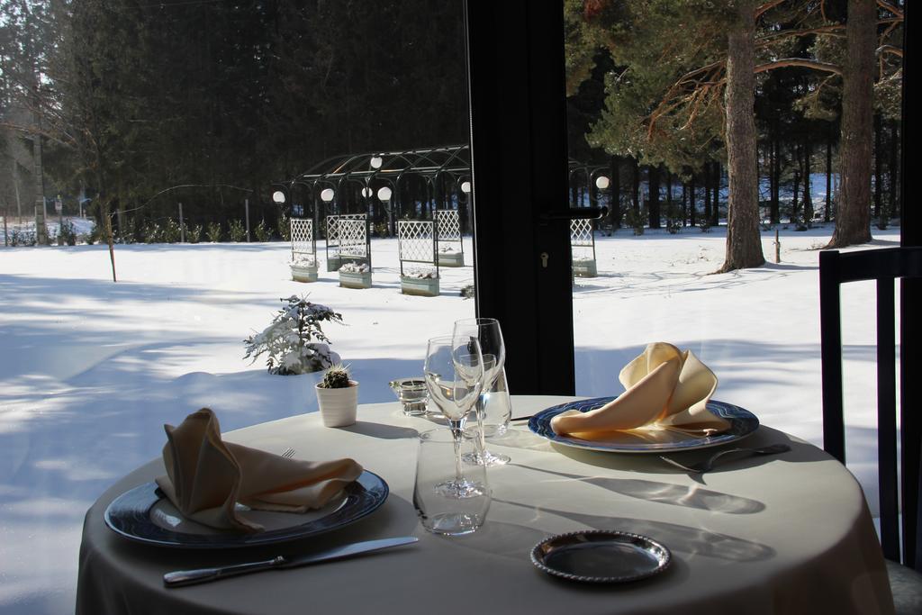 Hotel Restaurant Logis La Meridienne Anglards de Saint Flour Dış mekan fotoğraf