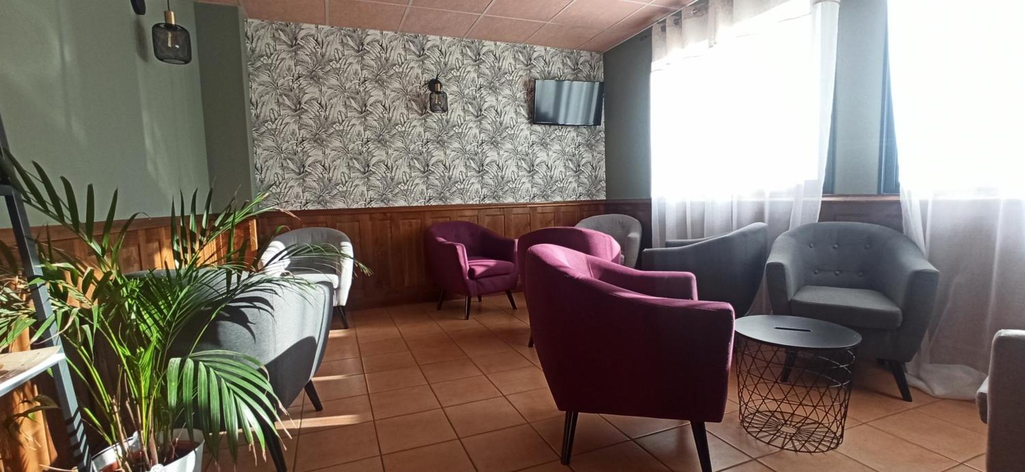 Hotel Restaurant Logis La Meridienne Anglards de Saint Flour Dış mekan fotoğraf