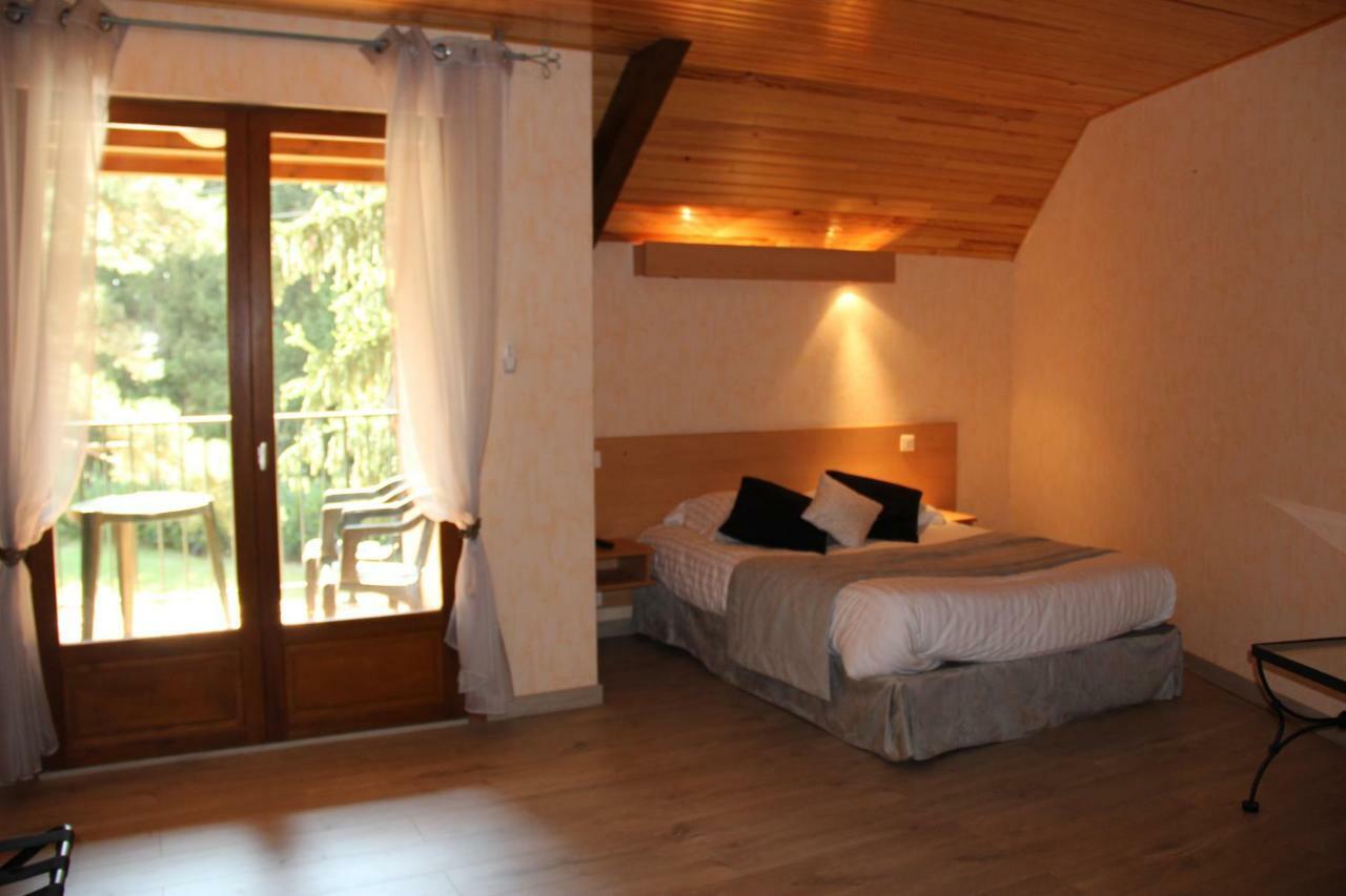Hotel Restaurant Logis La Meridienne Anglards de Saint Flour Dış mekan fotoğraf