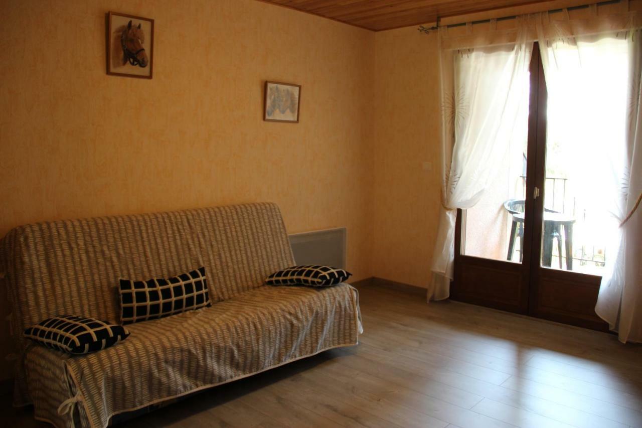 Hotel Restaurant Logis La Meridienne Anglards de Saint Flour Dış mekan fotoğraf