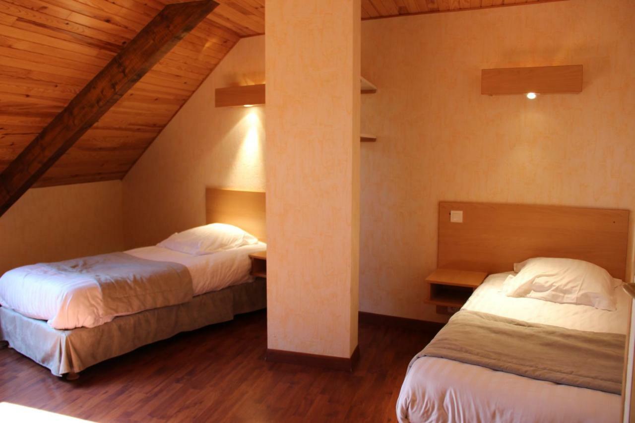 Hotel Restaurant Logis La Meridienne Anglards de Saint Flour Dış mekan fotoğraf