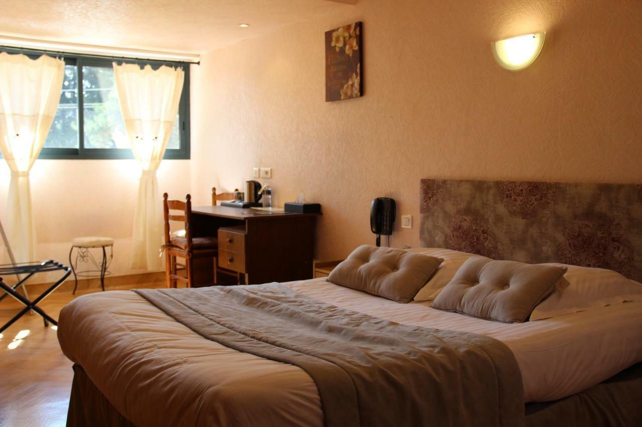Hotel Restaurant Logis La Meridienne Anglards de Saint Flour Dış mekan fotoğraf